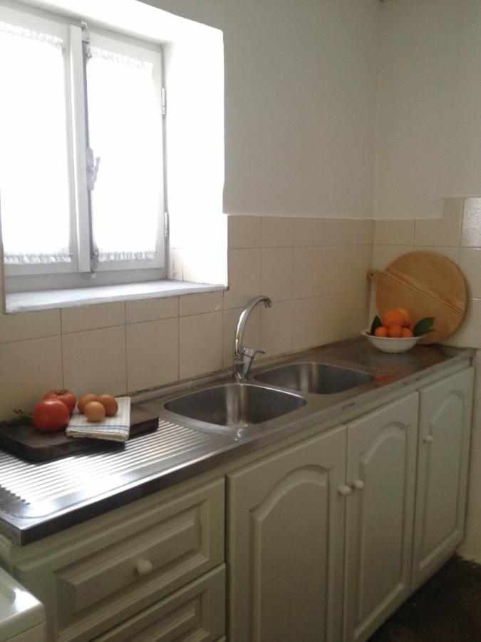 Aνεξάρτητη Παραδοσιακή Πέτρινη Κατοικία Korinth Exterior foto