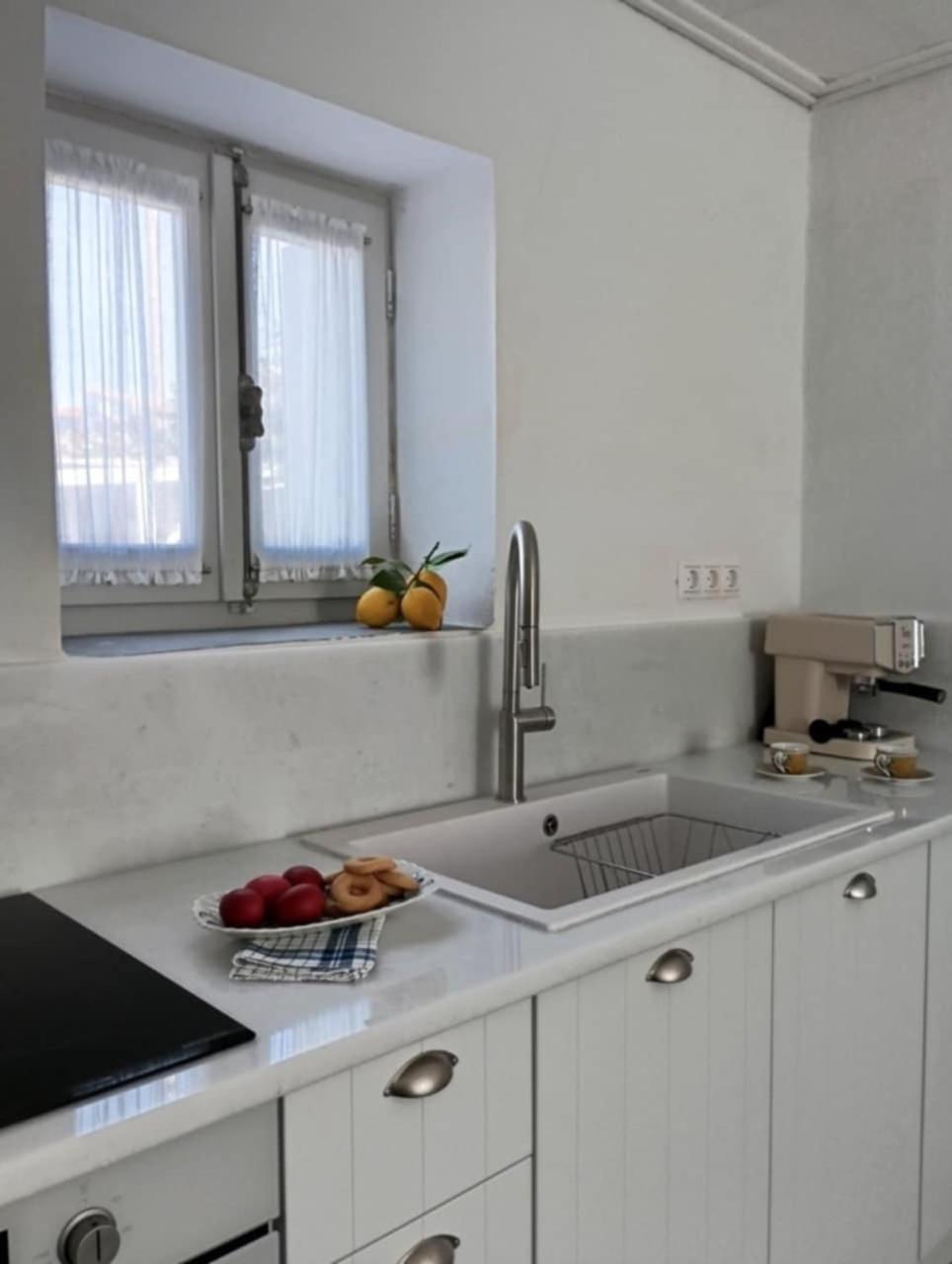 Aνεξάρτητη Παραδοσιακή Πέτρινη Κατοικία Korinth Exterior foto